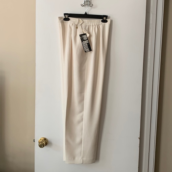 Vintage MODIANO formal pan in ivory. - Picture 3 of 10